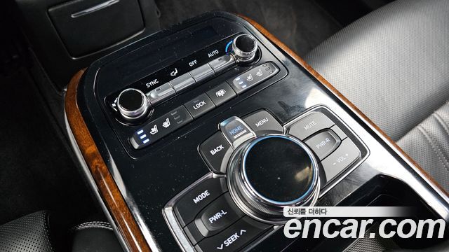 Genesis EQ900 2018 — photo 18