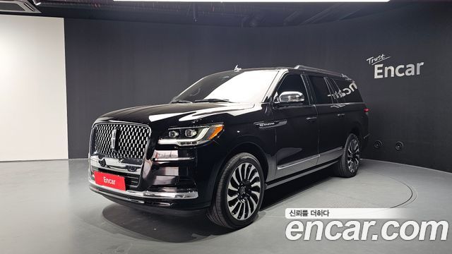 Lincoln Navigator 2022 — photo 1