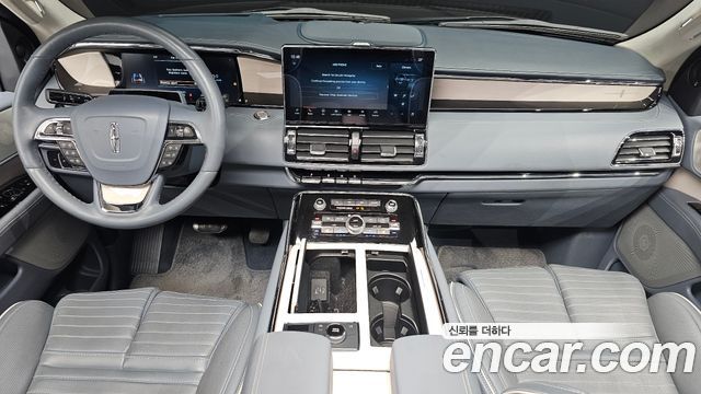 Lincoln Navigator 2022 — photo 10