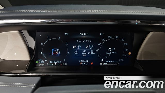 Lincoln Navigator 2022 — photo 11