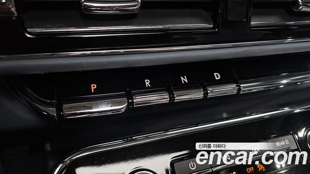 Lincoln Navigator 2022 — photo 12