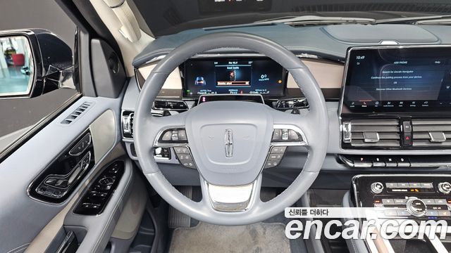 Lincoln Navigator 2022 — photo 19