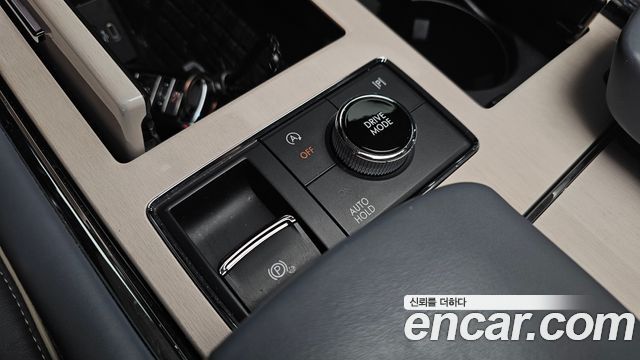 Lincoln Navigator 2022 — photo 32