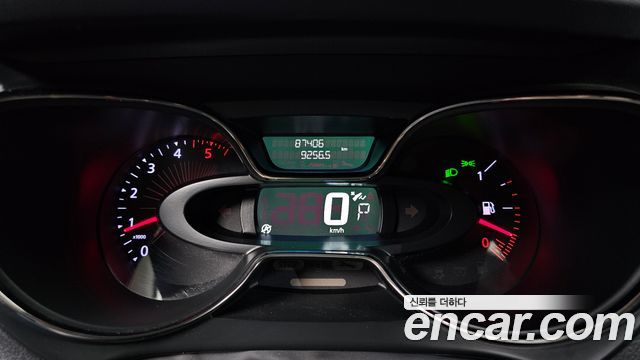 Renault Korea QM3 2017 — photo 11