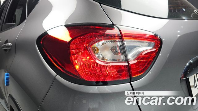 Renault Korea QM3 2017 — photo 9