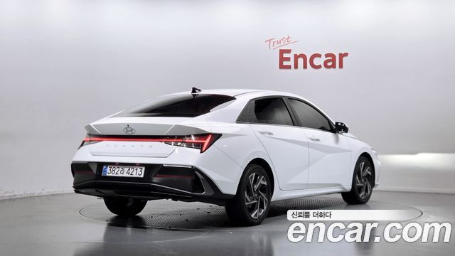 Hyundai AVANTE 2026 — photo 2