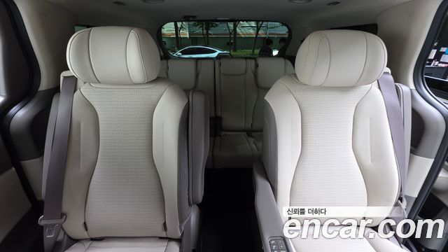 Kia Canival 2025 — photo 16