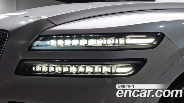 Genesis GV80 2024 — photo 8