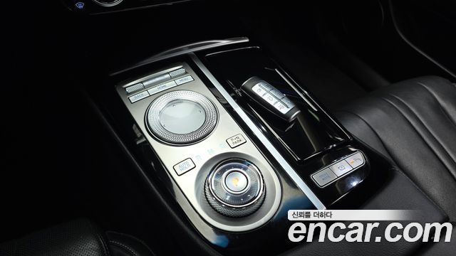 Genesis G80 2022 — photo 12