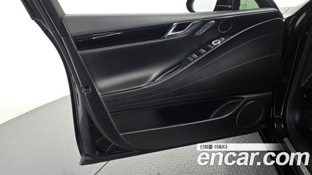 Genesis G80 2022 — photo 14