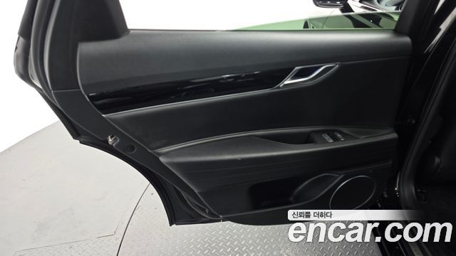 Genesis G80 2022 — photo 15