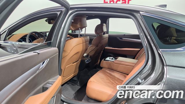 Genesis G80 2023 — photo 17
