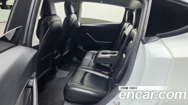 Tesla Model Y 2021 — photo 17