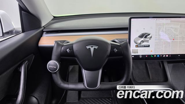 Tesla Model Y 2021 — photo 18