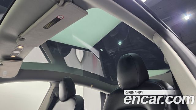 Tesla Model Y 2021 — photo 25