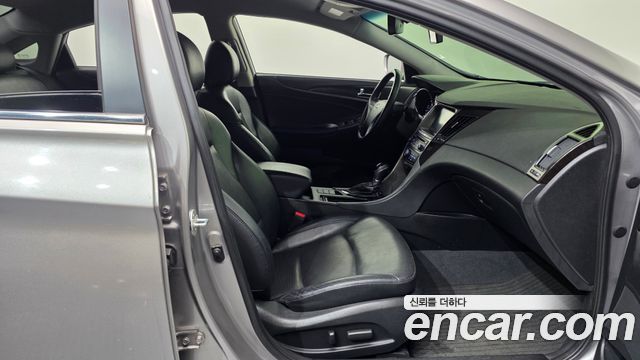Hyundai Sonata 2013 — photo 17