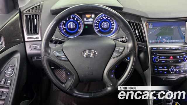 Hyundai Sonata 2013 — photo 19