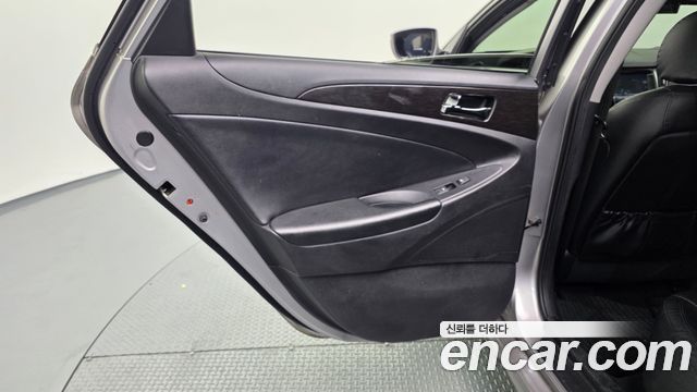 Hyundai Sonata 2013 — photo 15