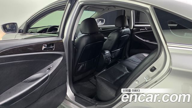 Hyundai Sonata 2013 — photo 16
