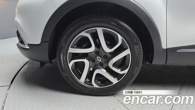 Renault Korea QM3 2017 — photo 5