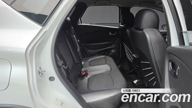 Renault Korea QM3 2017 — photo 12