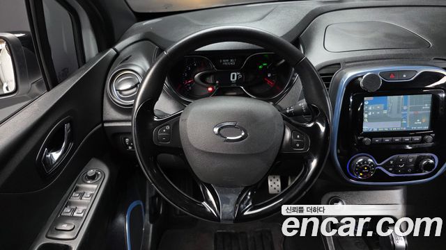 Renault Korea QM3 2017 — photo 13