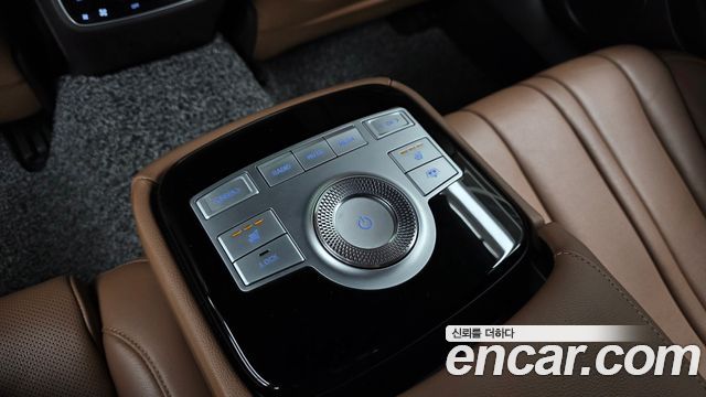 Genesis G80 2022 — photo 24