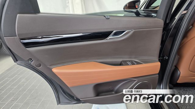 Genesis G80 2022 — photo 15