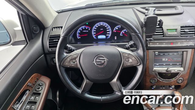 KG Mobility Rexton 2016 — photo 19