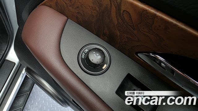 KG Mobility Rexton 2016 — photo 25
