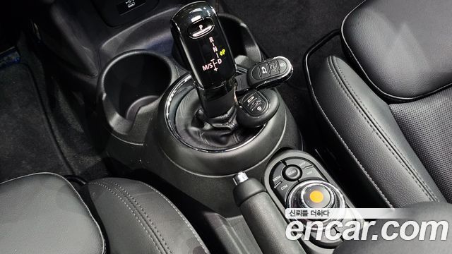 Mini Cooper 2021 — photo 9