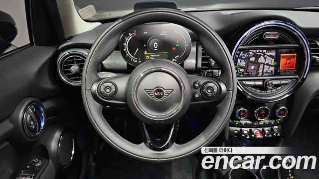 Mini Cooper 2021 — photo 12