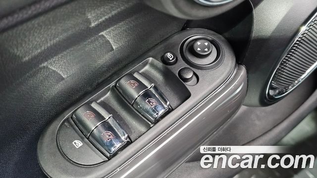 Mini Cooper 2021 — photo 19