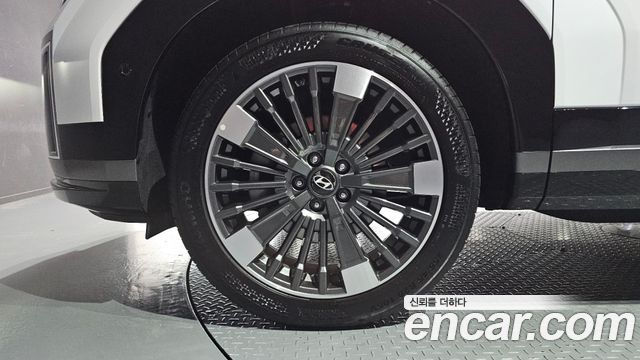 Hyundai Santafe 2025 — photo 5