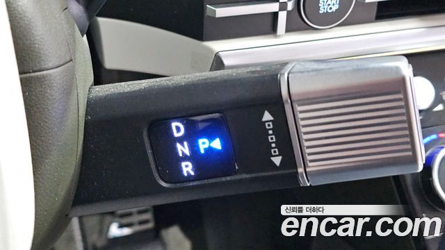 Hyundai Santafe 2025 — photo 12