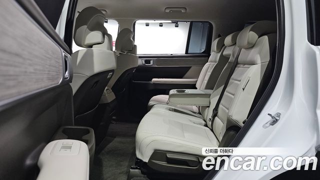 Hyundai Santafe 2025 — photo 17