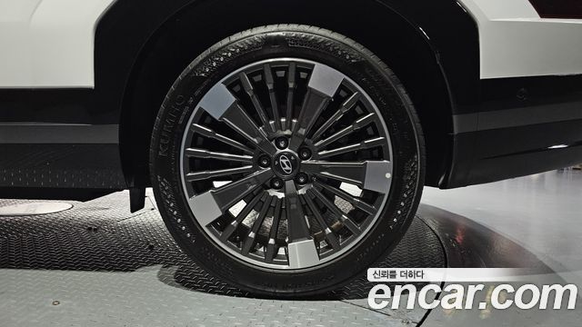 Hyundai Santafe 2025 — photo 7