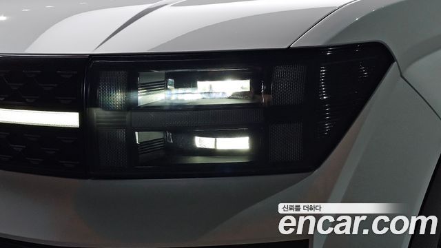 Hyundai Santafe 2025 — photo 8