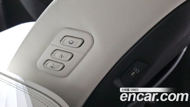 Hyundai Santafe 2025 — photo 30