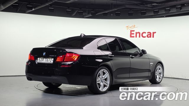 BMW 5-Series 2016 — photo 2