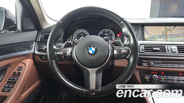 BMW 5-Series 2016 — photo 13