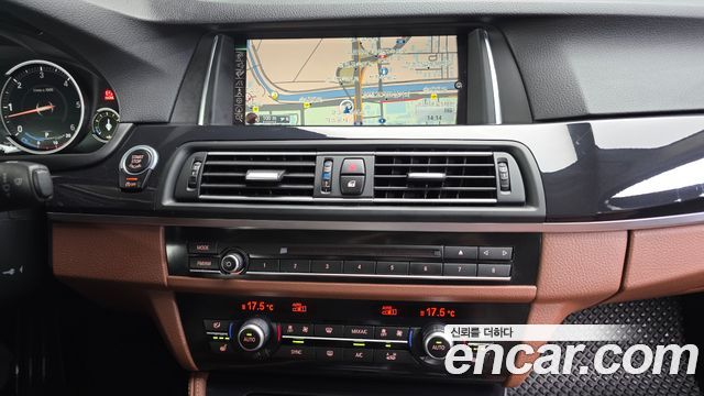 BMW 5-Series 2016 — photo 14