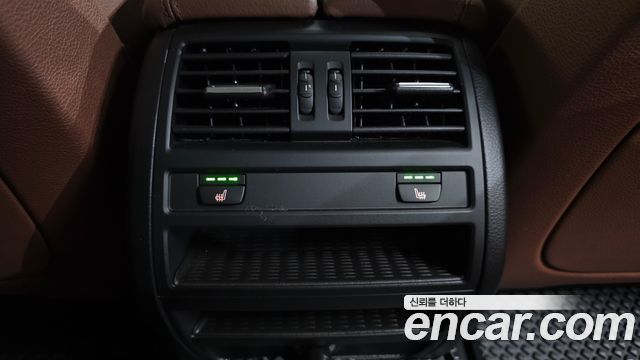 BMW 5-Series 2016 — photo 19