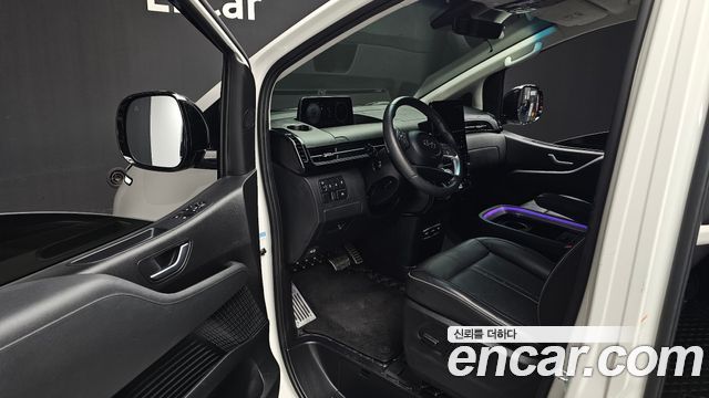 Hyundai Staria 2023 — photo 13