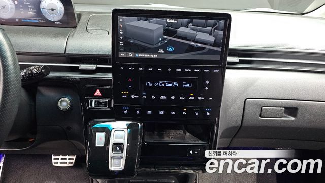 Hyundai Staria 2023 — photo 20