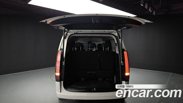Hyundai Staria 2023 — photo 26