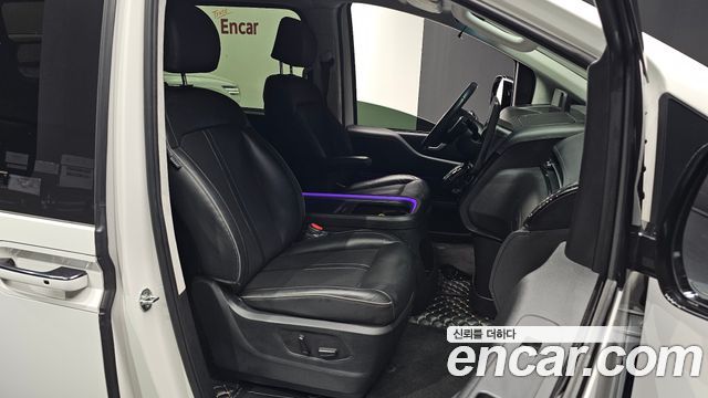 Hyundai Staria 2023 — photo 16