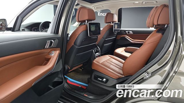 BMW X7 2022 — photo 18