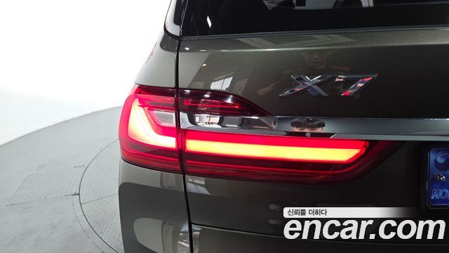 BMW X7 2022 — photo 9