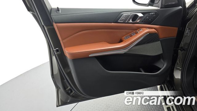 BMW X7 2022 — photo 14